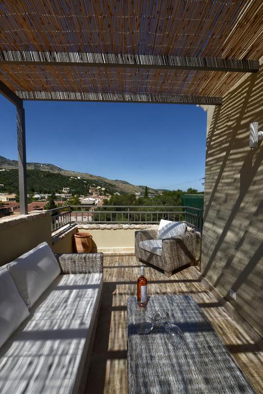 Villa The Cassius Hill House *